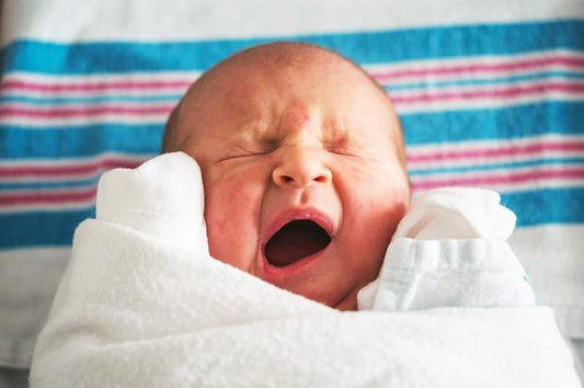 The ultimate guide to newborn sleeping patterns - Kidstors